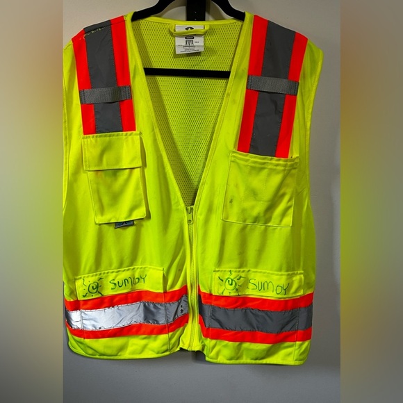 Pyramex Safety Hi Viz Imperfect Vest Sz Med - Picture 2 of 6